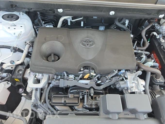 2025 Toyota RAV4 LE - miniatura 15