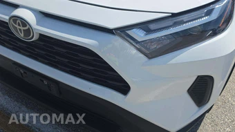2025 Toyota RAV4 LE - miniatura 19