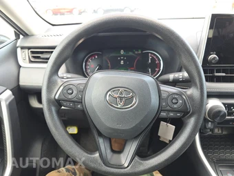 2025 Toyota RAV4 LE - miniatura 10