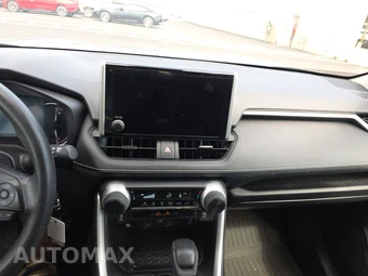 2025 Toyota RAV4 LE - miniatura 11