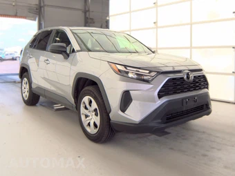 2025 Toyota RAV4 LE - miniatura 3
