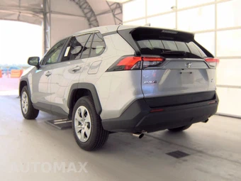 2025 Toyota RAV4 LE - miniatura 6