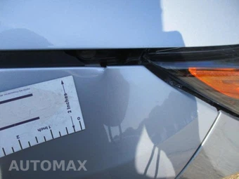 2025 Toyota RAV4 LE - miniatura 28