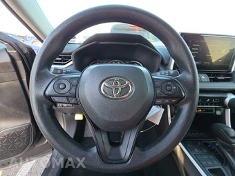2025 Toyota RAV4 LE – miniatura 10