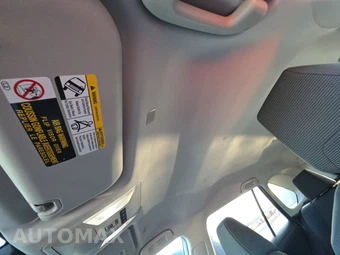 2025 Toyota RAV4 LE – miniatura 18