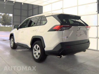 2025 Toyota RAV4 LE - miniatura 6