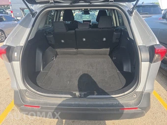 2025 Toyota RAV4 LE - miniatura 16