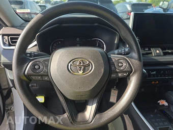 2025 Toyota RAV4 LE - miniatura 10