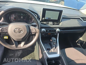 2025 Toyota RAV4 LE - miniatura 11