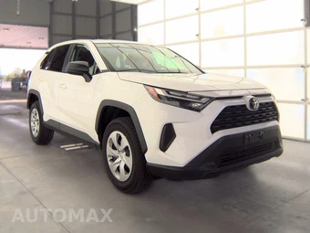 2025 Toyota RAV4 LE - miniatura 3