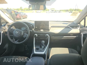 2025 Toyota RAV4 LE - miniatura 11