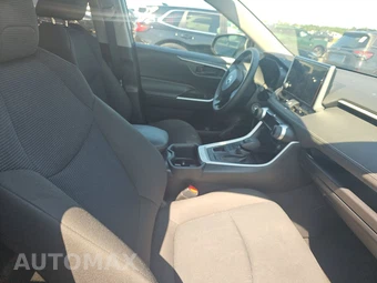 2025 Toyota RAV4 LE - miniatura 8