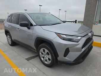 2025 Toyota RAV4 LE - miniatura 3