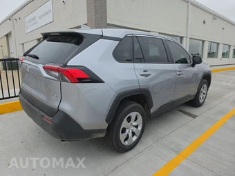 2025 Toyota RAV4 LE - miniatura 4