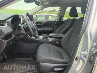 2025 Toyota RAV4 LE - miniatura 7