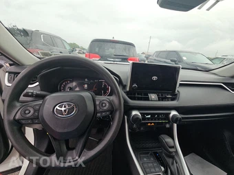 2025 Toyota RAV4 LE - miniatura 11