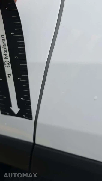2025 Toyota RAV4 LE - miniatura 31