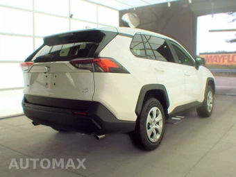 2025 Toyota RAV4 LE - miniatura 4