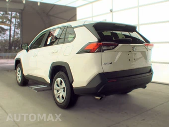 2025 Toyota RAV4 LE - miniatura 6