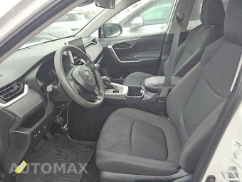 2025 Toyota RAV4 LE - miniatura 7