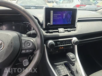 2025 Toyota RAV4 LE - miniatura 11