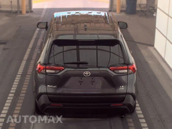 2025 Toyota RAV4 LE - miniatura 5