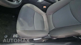 2025 Toyota RAV4 LE - miniatura 20
