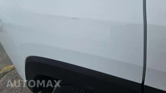 2025 Toyota RAV4 LE - miniatura 23