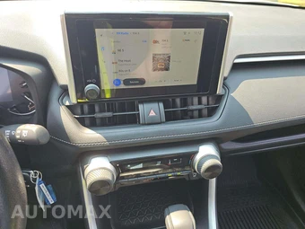 2025 Toyota RAV4 LE - miniatura 10