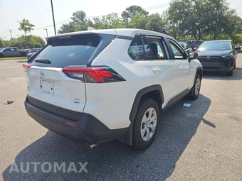 2025 Toyota RAV4 LE - miniatura 3