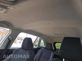 2025 Toyota RAV4 LE - miniatura 11