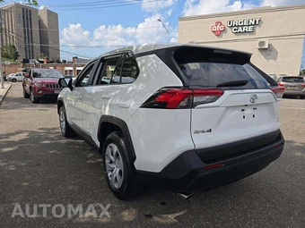2025 Toyota RAV4 LE - miniatura 2