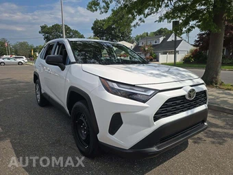 2025 Toyota RAV4 LE - miniatura 4