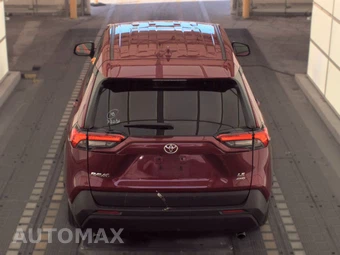 2025 Toyota RAV4 LE - miniatura 5