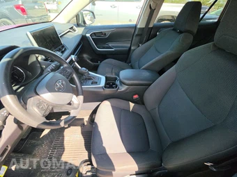 2025 Toyota RAV4 LE - miniatura 7