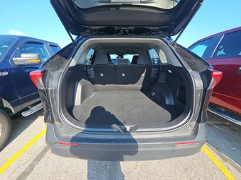 2025 Toyota RAV4 LE - miniatura 16