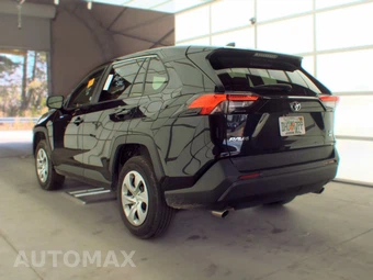 2025 Toyota RAV4 LE - miniatura 6