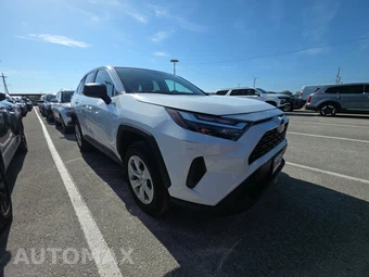 2025 Toyota RAV4 LE - miniatura 3