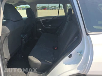 2025 Toyota RAV4 LE - miniatura 13