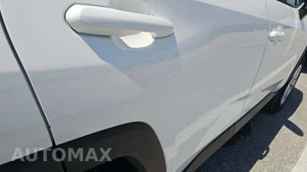 2025 Toyota RAV4 LE - miniatura 24
