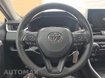 2025 Toyota RAV4 LE - miniatura 10