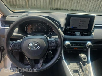 2025 Toyota RAV4 LE - miniatura 14