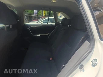 2025 Toyota RAV4 LE - miniatura 16