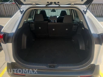 2025 Toyota RAV4 LE - miniatura 19