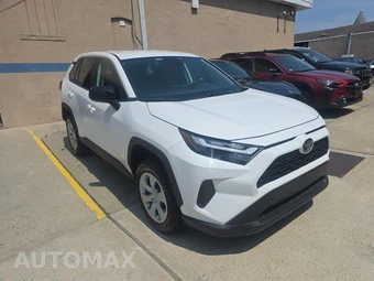 2025 Toyota RAV4 LE - miniatura 3
