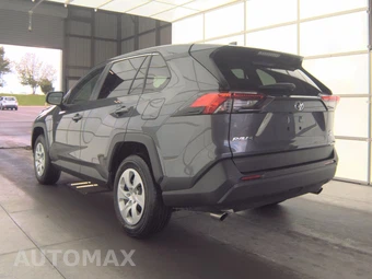 2025 Toyota RAV4 LE - miniatura 6