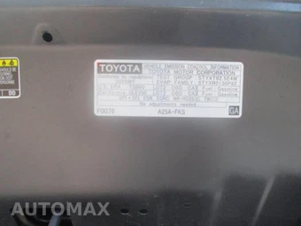 2025 Toyota RAV4 LE - miniatura 16