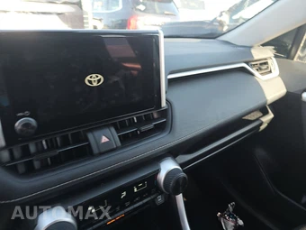 2025 Toyota RAV4 LE - miniatura 11