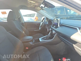 2025 Toyota RAV4 LE - miniatura 8