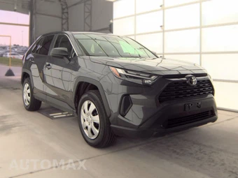 2025 Toyota RAV4 LE - miniatura 3